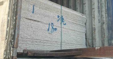 佳木斯 芝麻白花岗岩石材3.0公分光面毛板装柜出货