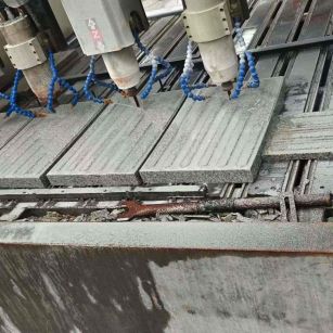 佳木斯 芝麻白花岗岩荔枝面盲道雕刻