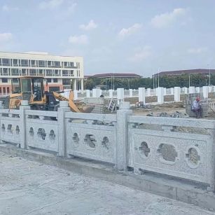 佳木斯 白麻花岗岩荔枝面河道栏杆