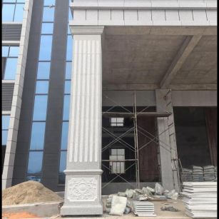 佳木斯 芝麻白光面花岗岩门楼大柱（罗马柱）配雕花底座