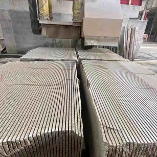 佳木斯 车间生产日常，黄金麻白麻花岗岩