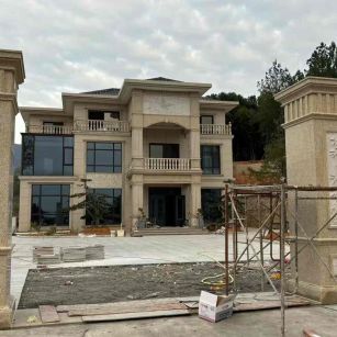 佳木斯 黄金麻花岗岩别墅雕花外墙干挂配上门口雕花罗马柱