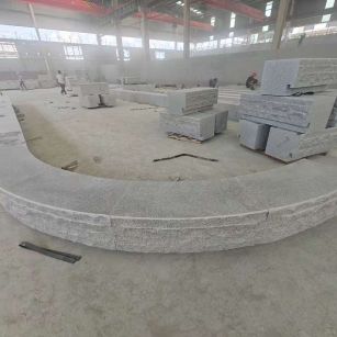 佳木斯 芝麻白异形坐凳，自然面光面弧形加工