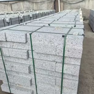 佳木斯 白麻花岗岩路沿石，弧形路沿石，道牙石，马路牙子，界石，路缘石，平沿石，直岩石，平缘石等