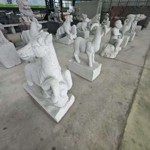 佳木斯 芝麻白花岗岩造型立体雕刻——十二生肖
