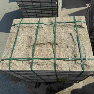 佳木斯 黄金麻花岗岩石材自然面蘑菇石成品