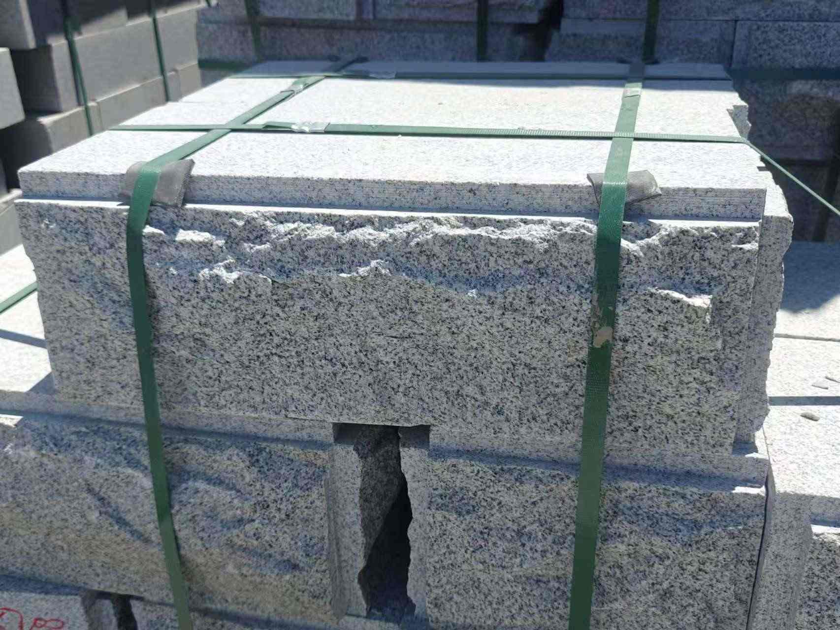 佳木斯 芝麻白花岗岩自然面成品