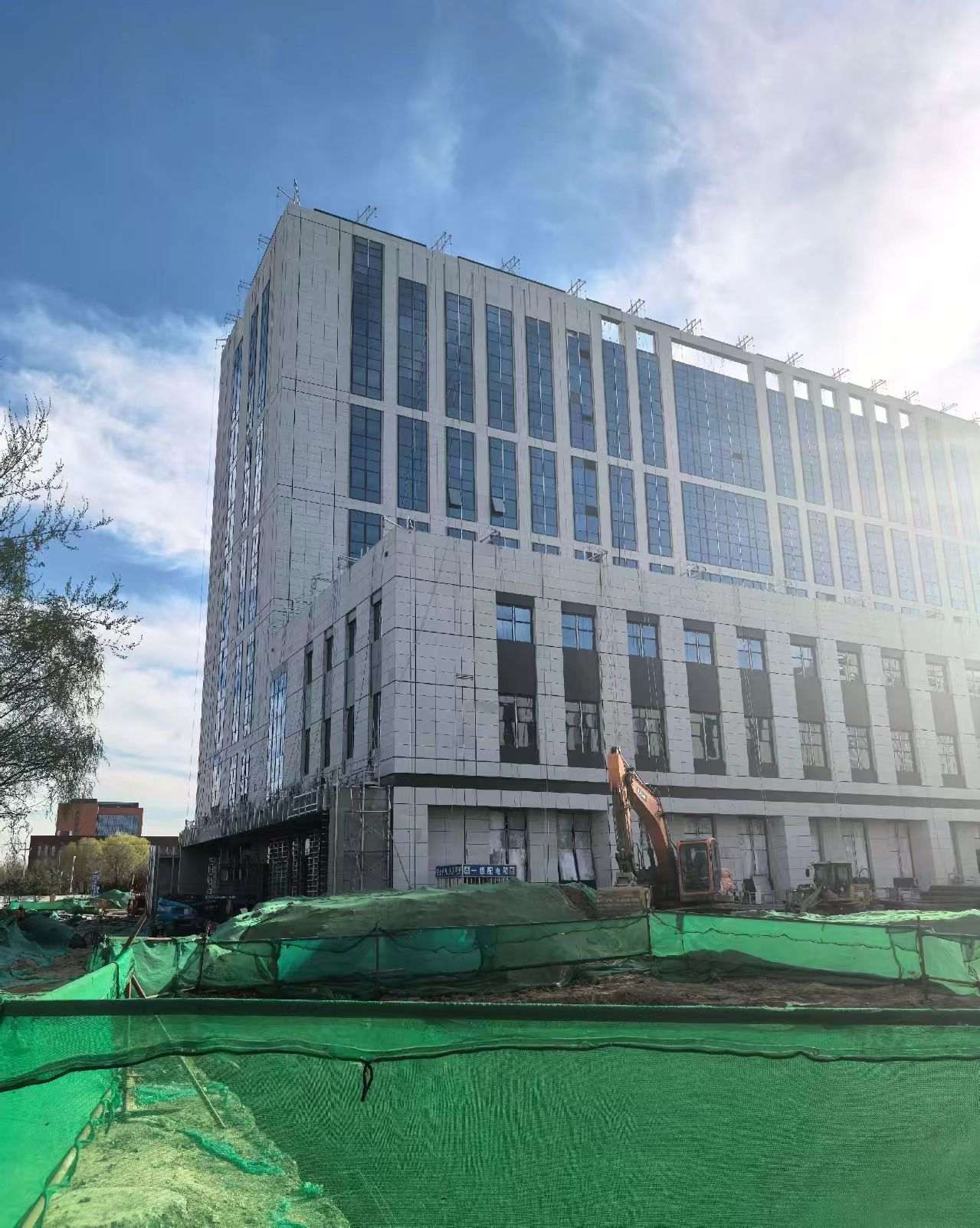 佳木斯 白麻花岗岩石材外墙干挂