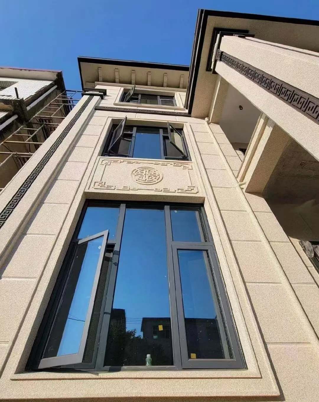 佳木斯 黄金麻荔枝面别墅外墙干挂效果展示