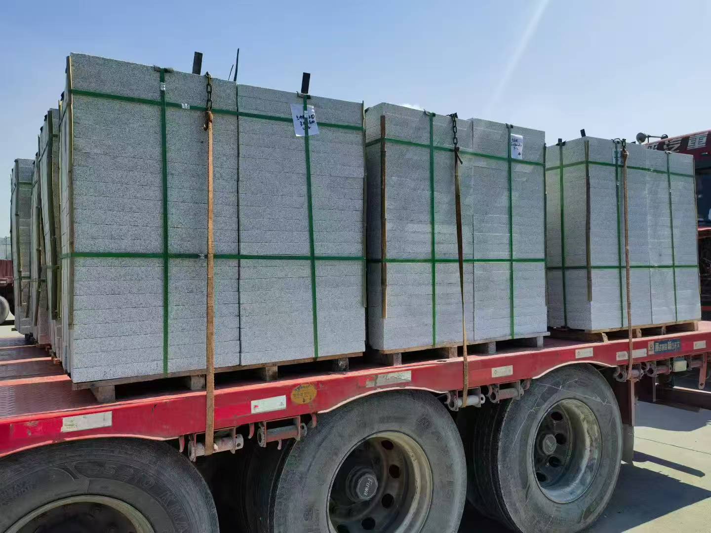 佳木斯芝麻白花岗岩出货日常地铺石