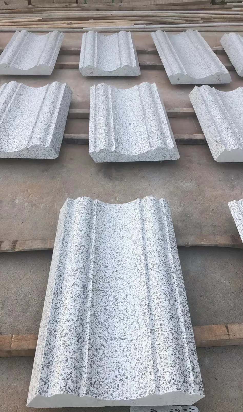 佳木斯 白麻花岗岩光面别墅线条