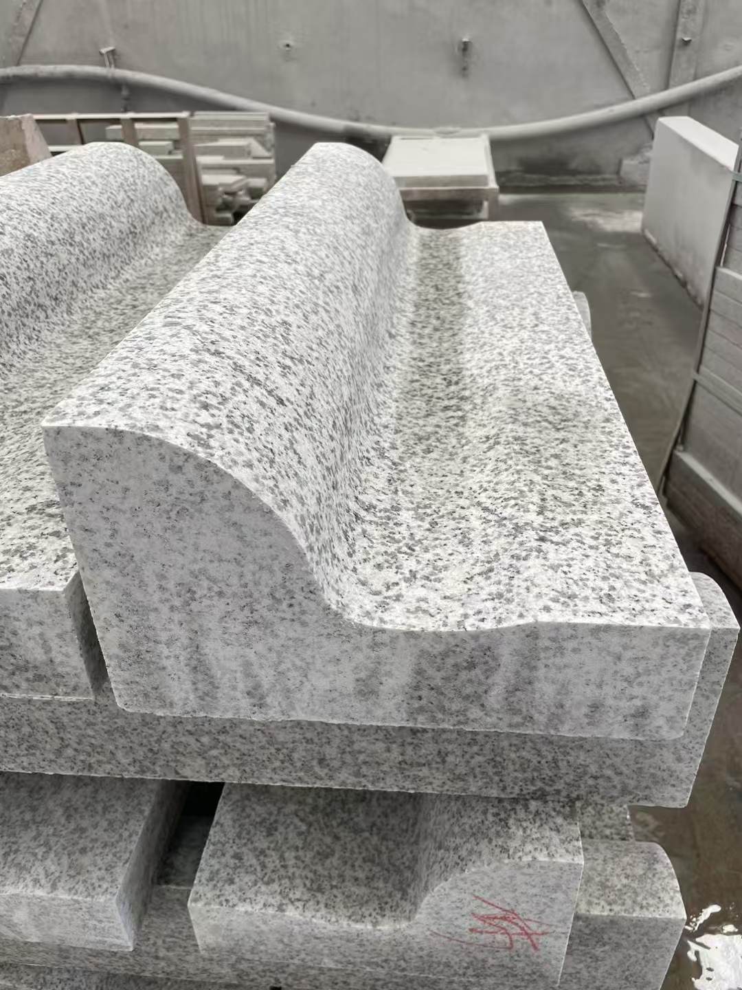 佳木斯 白麻花岗岩S型路沿石，路侧石，马路牙子等